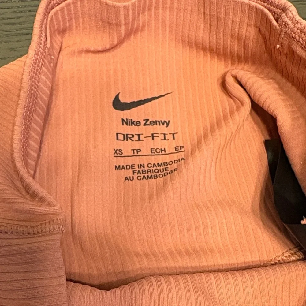 Nike Peach Ribbed Leggings NWT - Picture 8 of 8